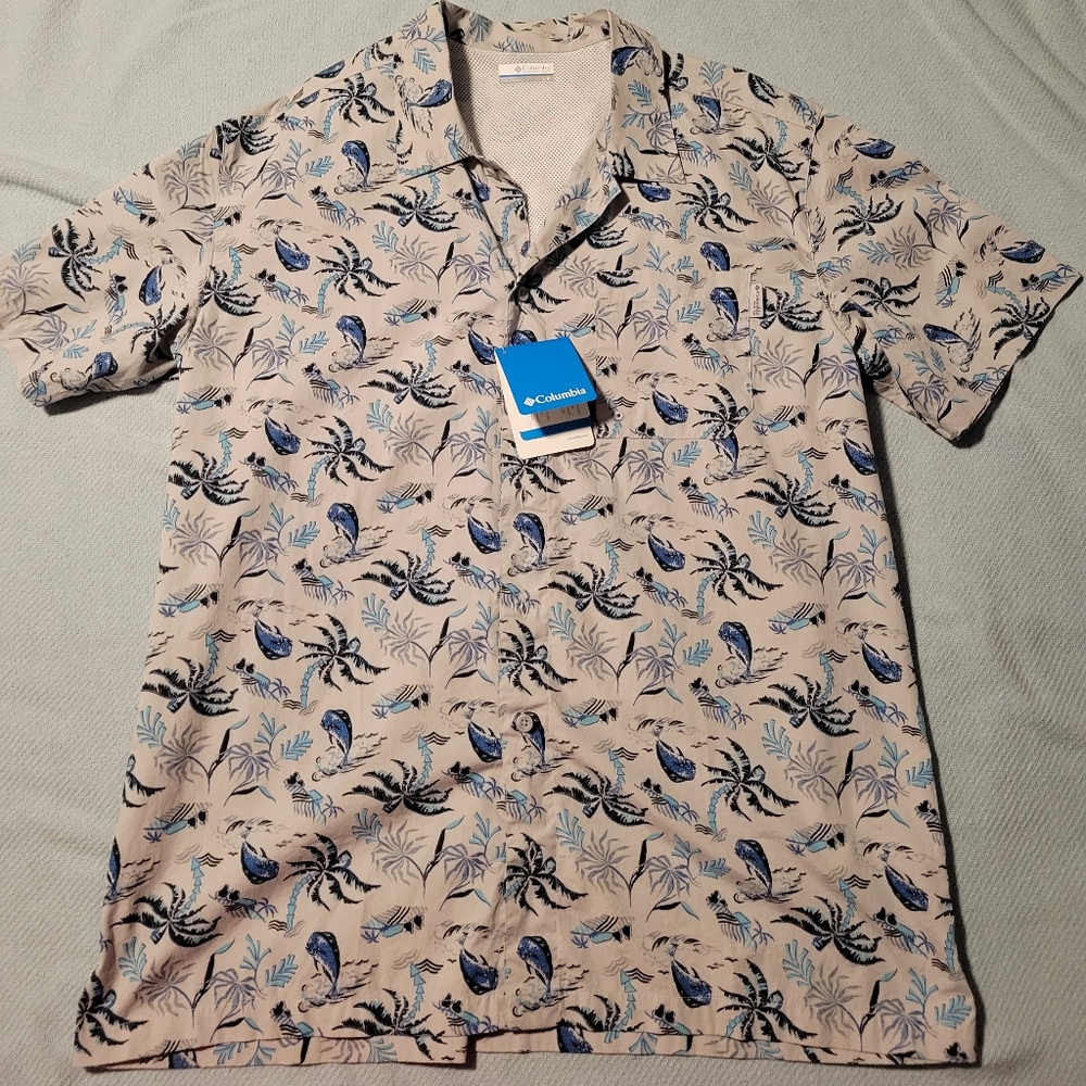 Columbia sportswear large button front lightweight shirt NWT. Blues & off white.